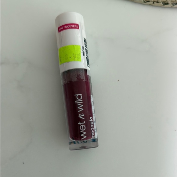 Wet n Wild Megalast Lip Color - Rich Plum - Picture 1 of 2